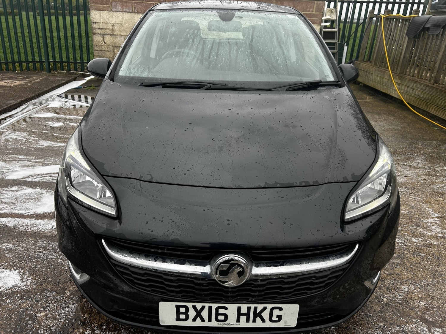 Used Vauxhall Corsa 2016 for sale - 78176128: Photo 2