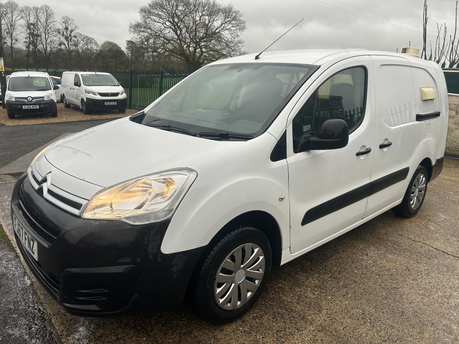 Used Citroen Berlingo 2017 for sale - 76547897: Photo 3