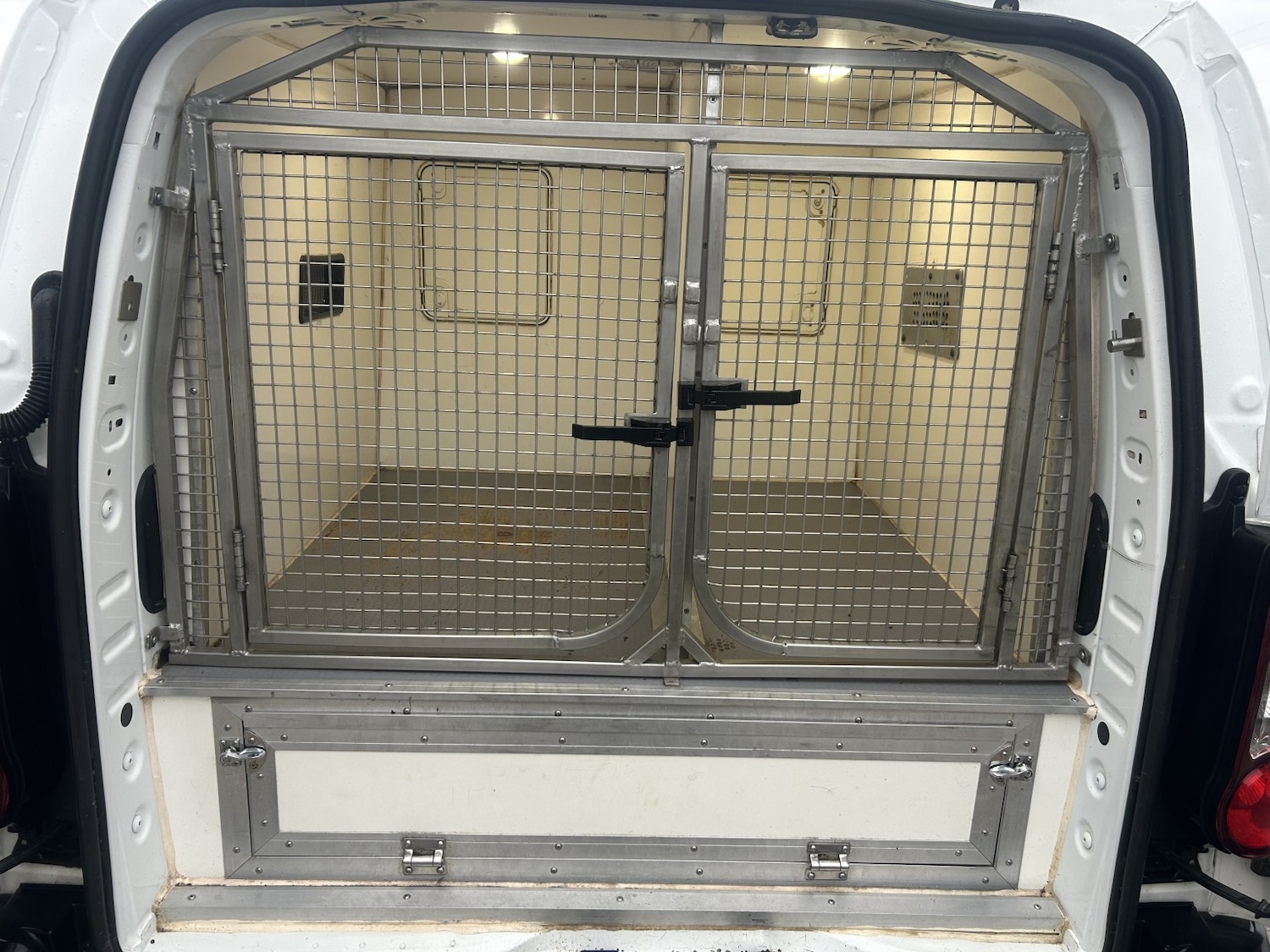 Used Citroen Berlingo 2017 for sale - 76547897: Photo 4