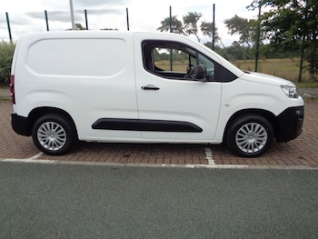 Used Citroen Berlingo 2020 for sale - 75582995: Photo