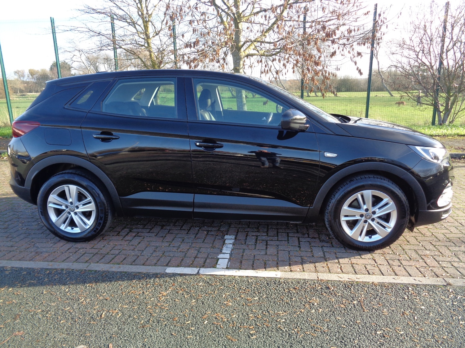 Used Vauxhall Grandland X 2018 for sale - 76566401: Photo 2