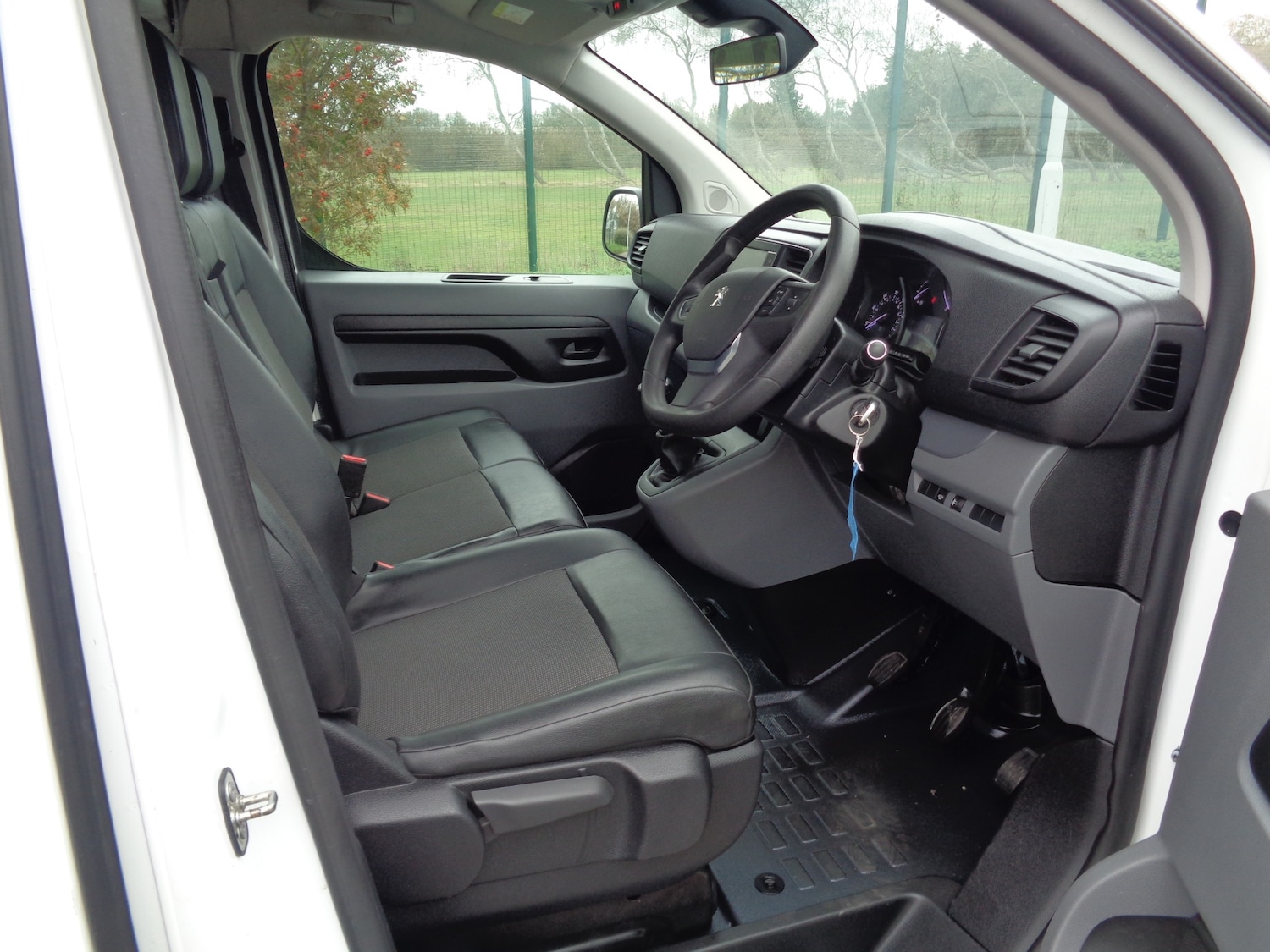 Used Peugeot Expert 2020 for sale - 76232138: Photo 11