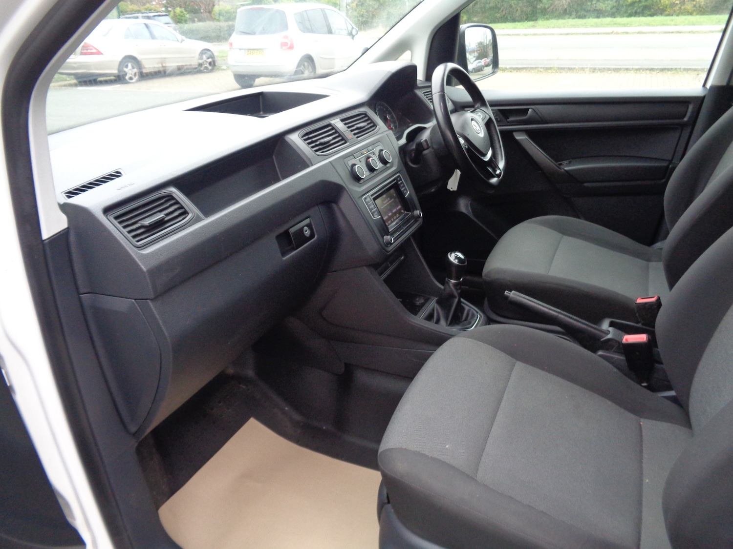 Used Volkswagen Caddy Maxi 2018 for sale - 77323803: Photo 17