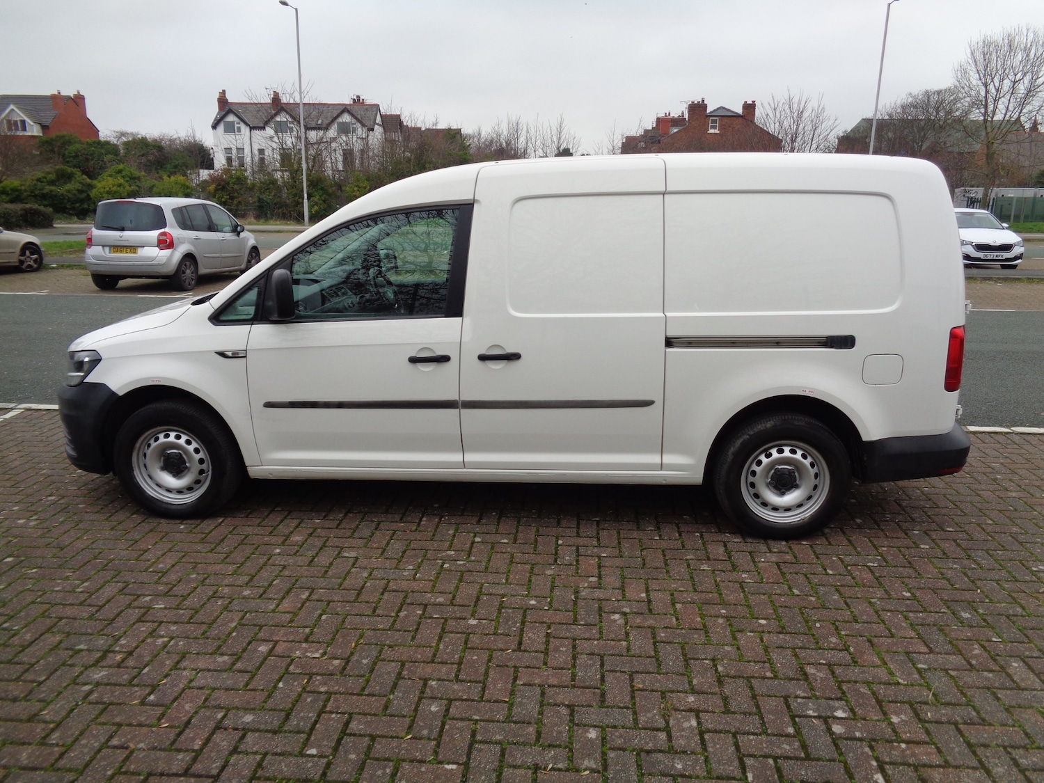 Used Volkswagen Caddy Maxi 2018 for sale - 77323803: Photo 6