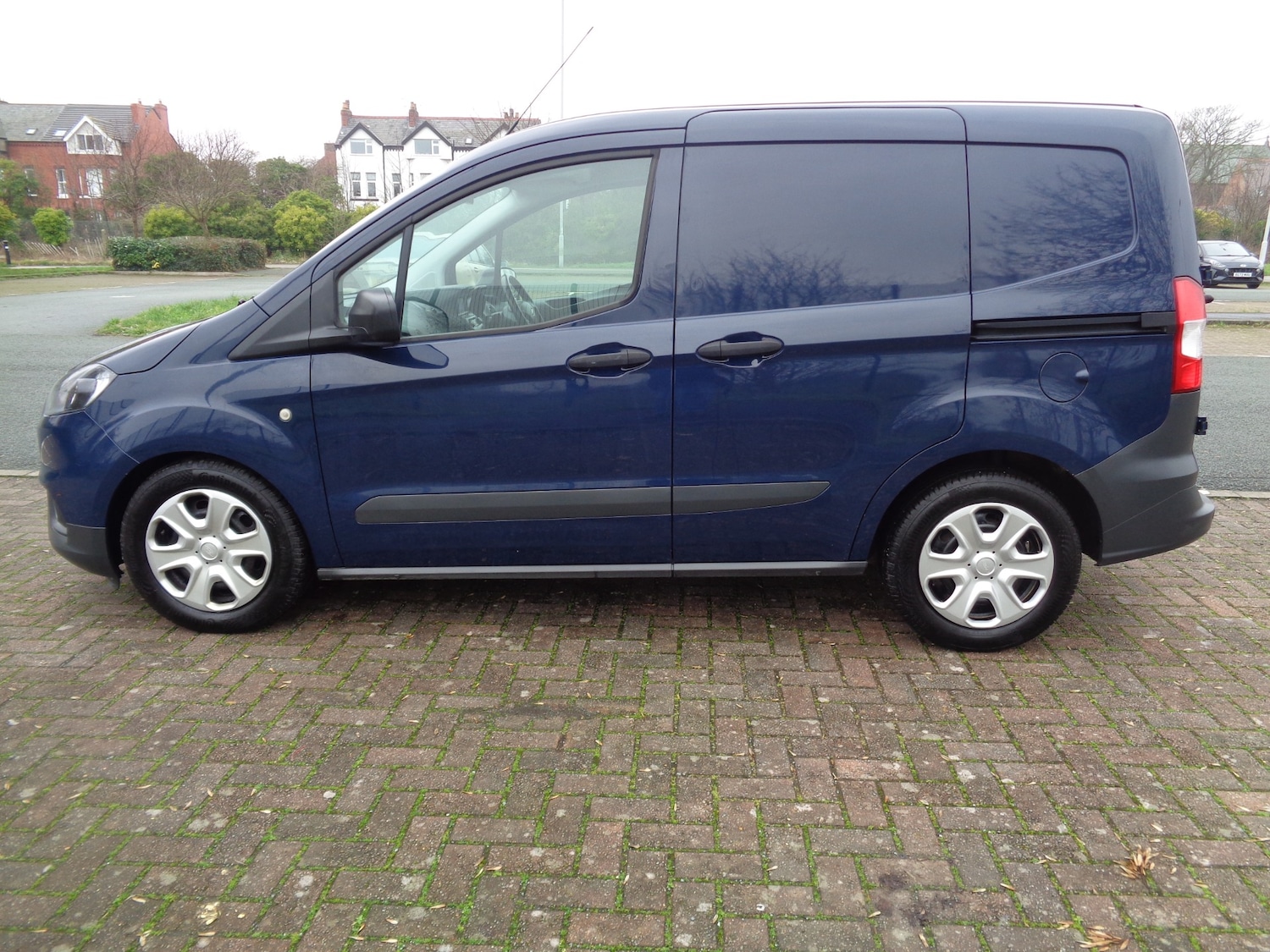 Used Ford Transit Courier 2019 for sale - 77502732: Photo 8