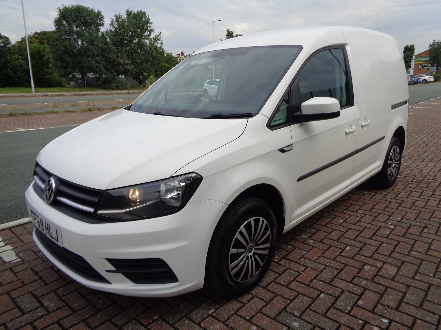 Used Volkswagen Caddy 2019 for sale - 76780063: Photo 2