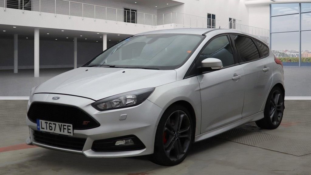 Used Ford Focus 2017 for sale - 76256226: Photo 3