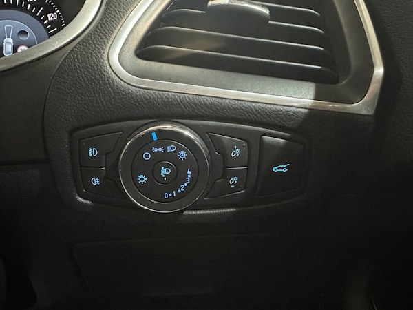 Used Ford Edge 2016 for sale - 75502863: Photo 37