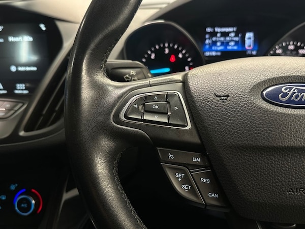 Used Ford Kuga 2017 for sale - 75752845: Photo 22
