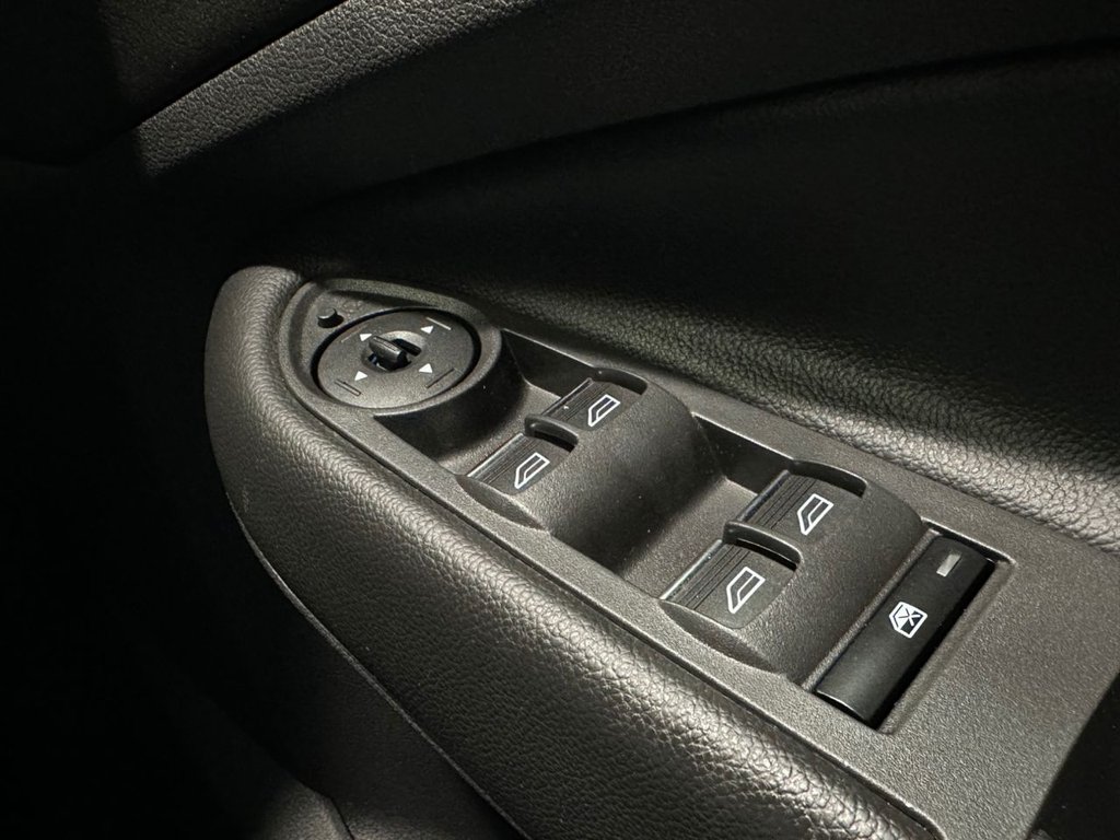 Used Ford Kuga 2017 for sale - 75752845: Photo 31