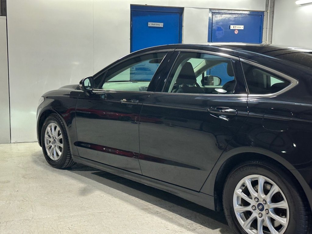 Used Ford Mondeo 2018 for sale - 76655176: Photo 4