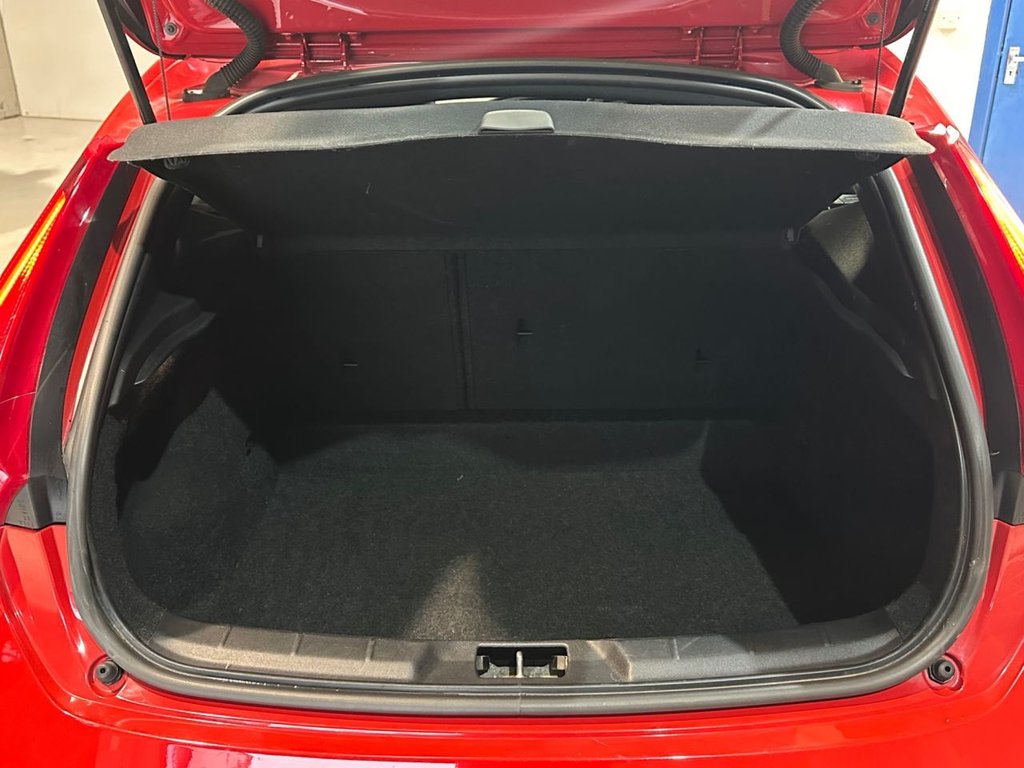 Used Volvo V40 2014 for sale - 77227453: Photo 10