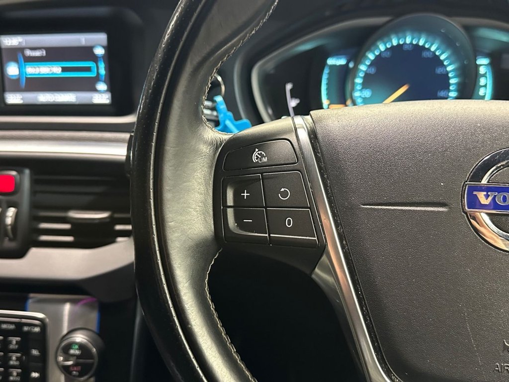 Used Volvo V40 2014 for sale - 77227453: Photo 11