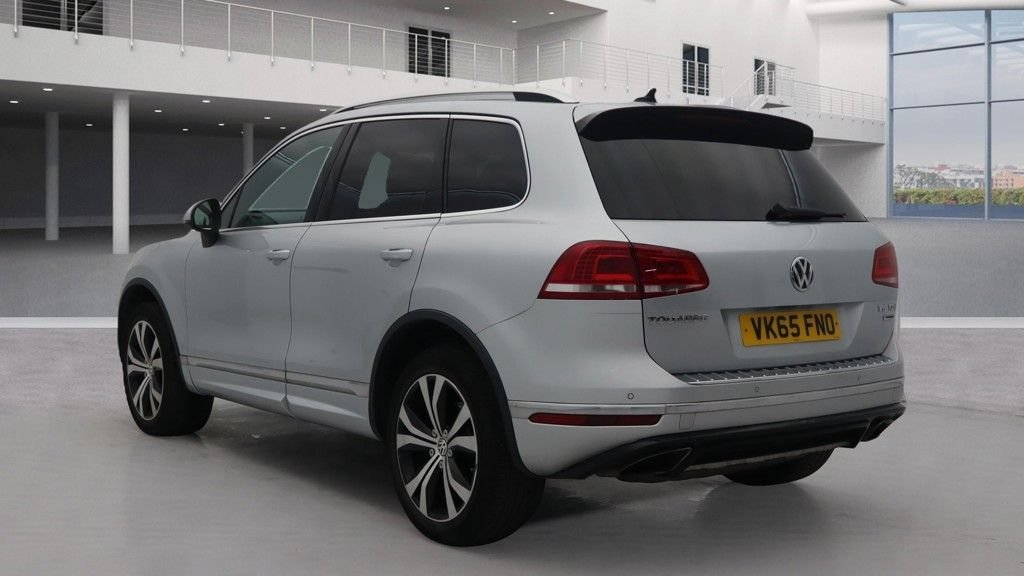Used Volkswagen Touareg 2015 for sale - 76323402: Photo 2