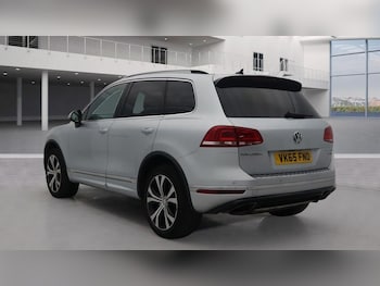 Used Volkswagen Touareg 2015 for sale - 76323402: Photo