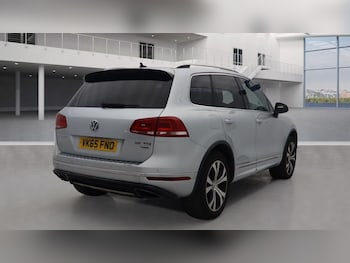 Used Volkswagen Touareg 2015 for sale - 76323402: Photo