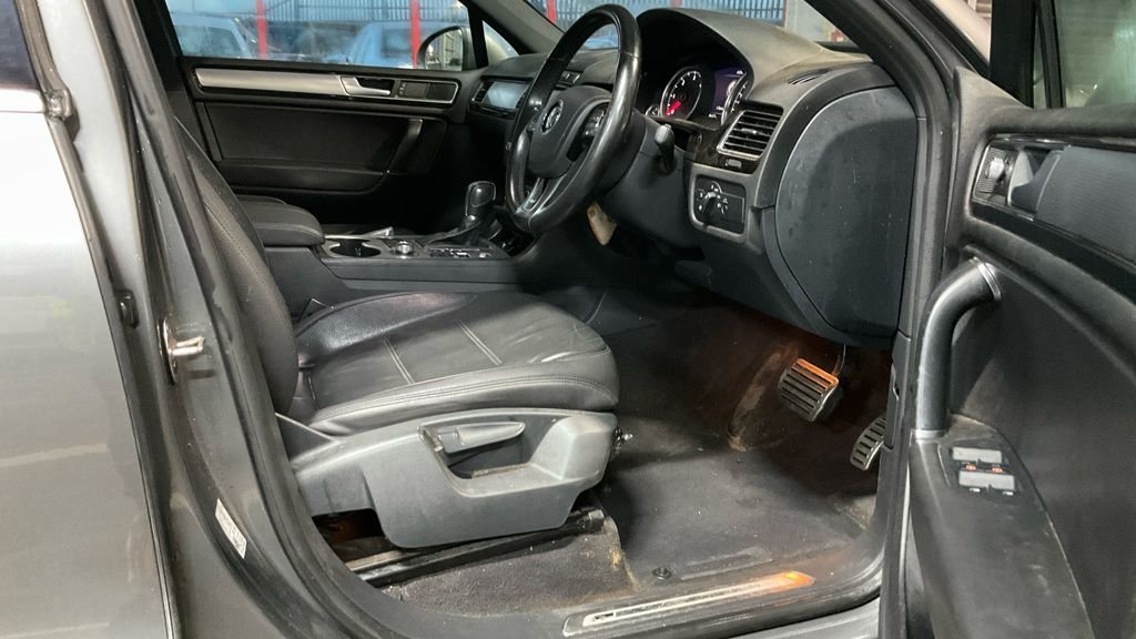 Used Volkswagen Touareg 2017 for sale - 76923891: Photo 6