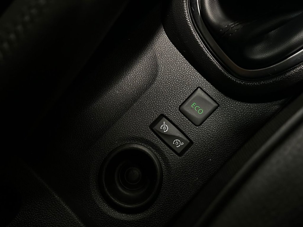 Used Renault Captur 2018 for sale - 76048193: Photo 43