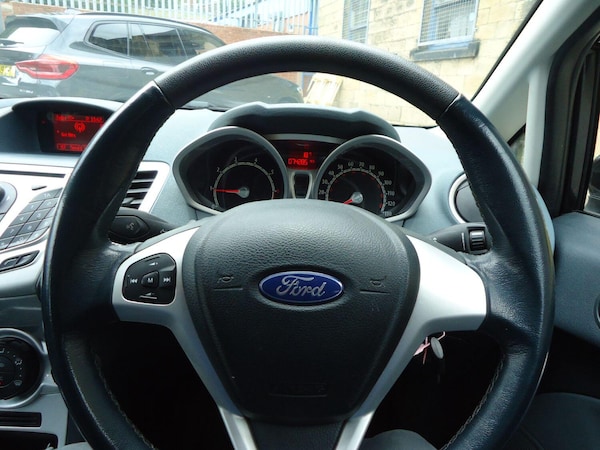Used Ford Fiesta 2010 for sale - 75667848: Photo 22