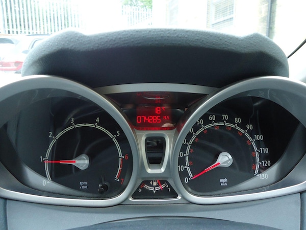 Used Ford Fiesta 2010 for sale - 75667848: Photo 24