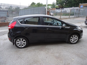 Used Ford Fiesta 2010 for sale - 75667848: Photo