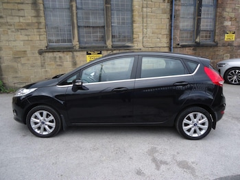 Used Ford Fiesta 2010 for sale - 75667848: Photo