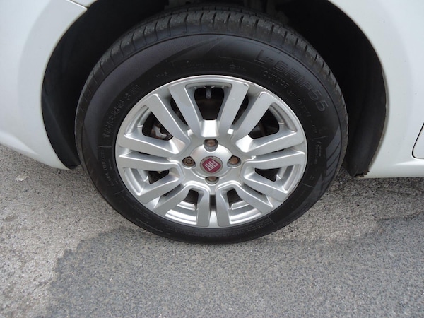Used Fiat Punto 2012 for sale - 75667957: Photo 11