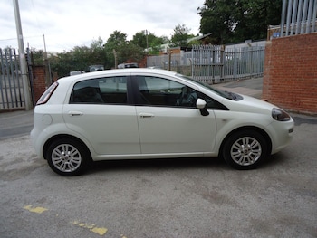 Used Fiat Punto 2012 for sale - 75667957: Photo