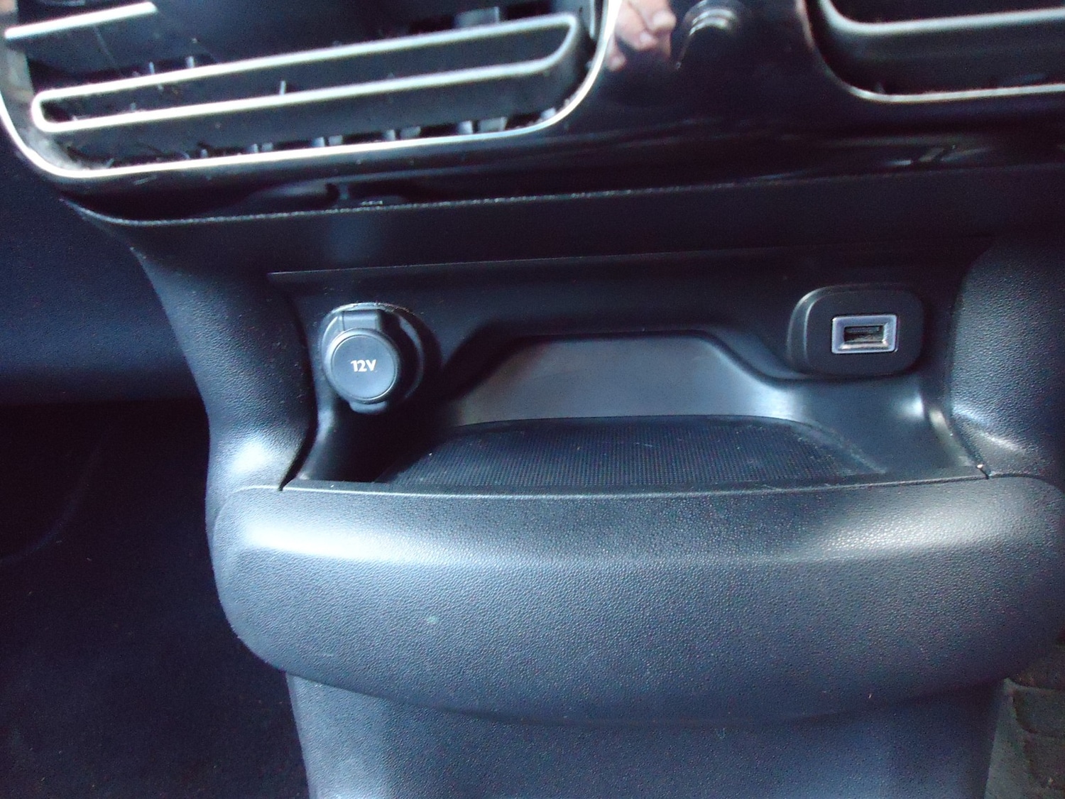 Used Citroen C4 Cactus 2014 for sale - 76397002: Photo 17