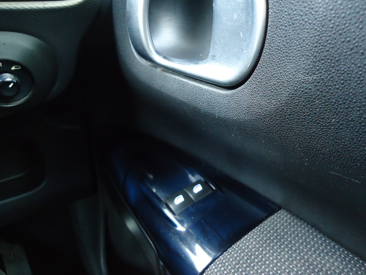 Used Citroen C4 Cactus 2014 for sale - 76397002: Photo 23