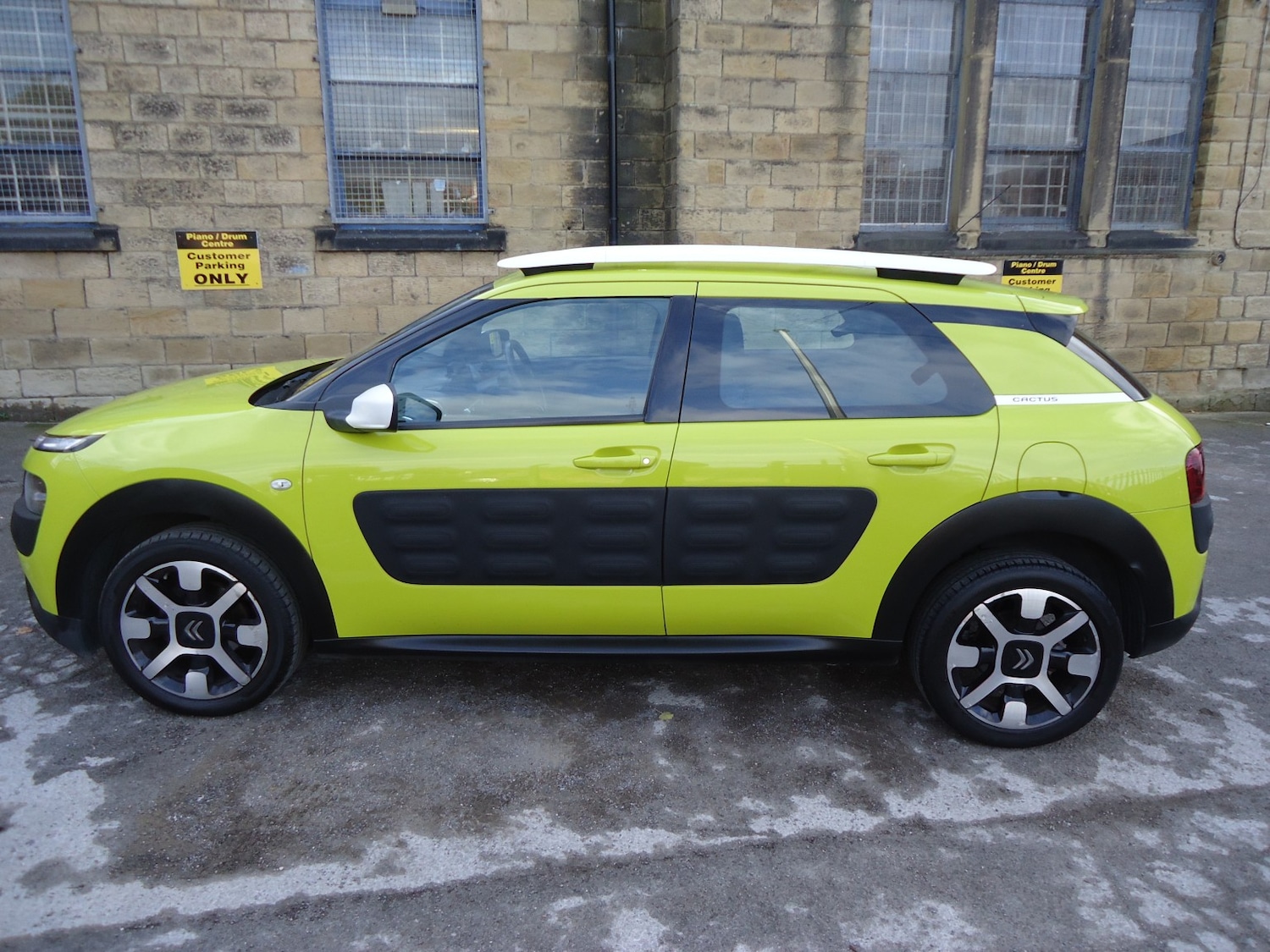 Used Citroen C4 Cactus 2014 for sale - 76397002: Photo 8