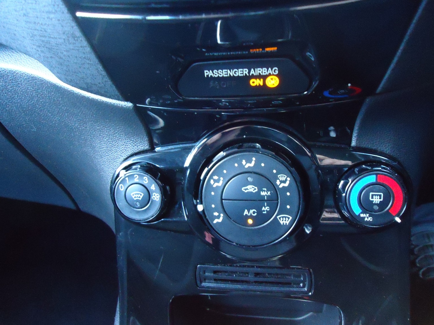 Used Ford Fiesta 2015 for sale - 76397014: Photo 18