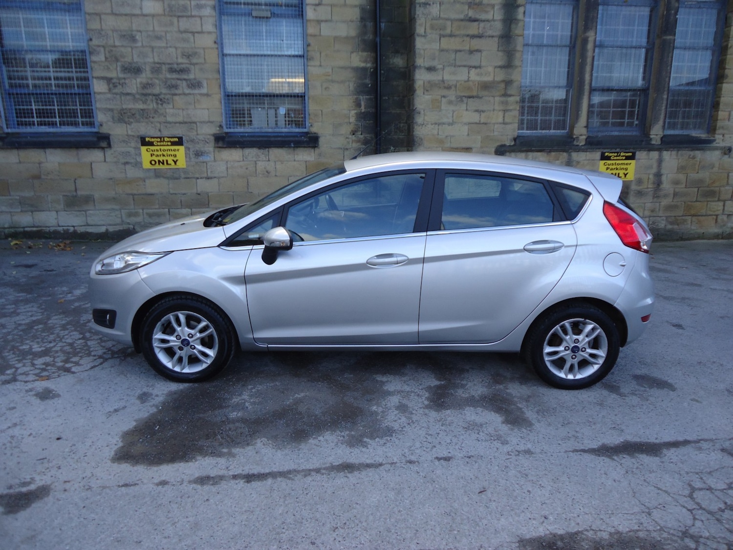 Used Ford Fiesta 2015 for sale - 76397014: Photo 7