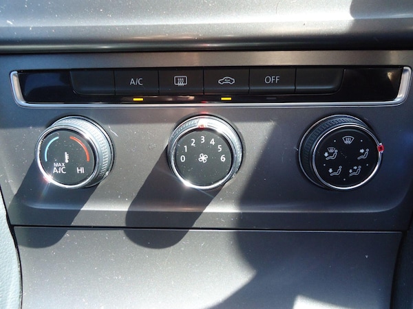 Used Volkswagen Golf 2013 for sale - 74617539: Photo 21