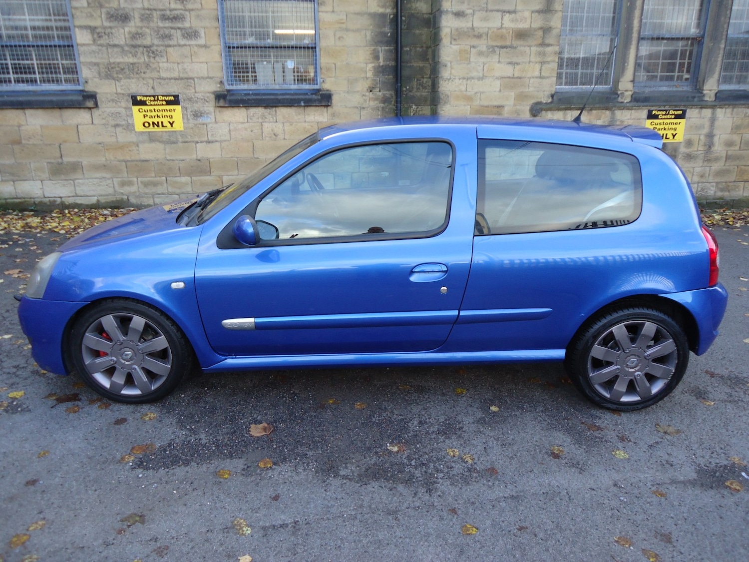 Used Renault Clio 2004 for sale - 76571096: Photo 9