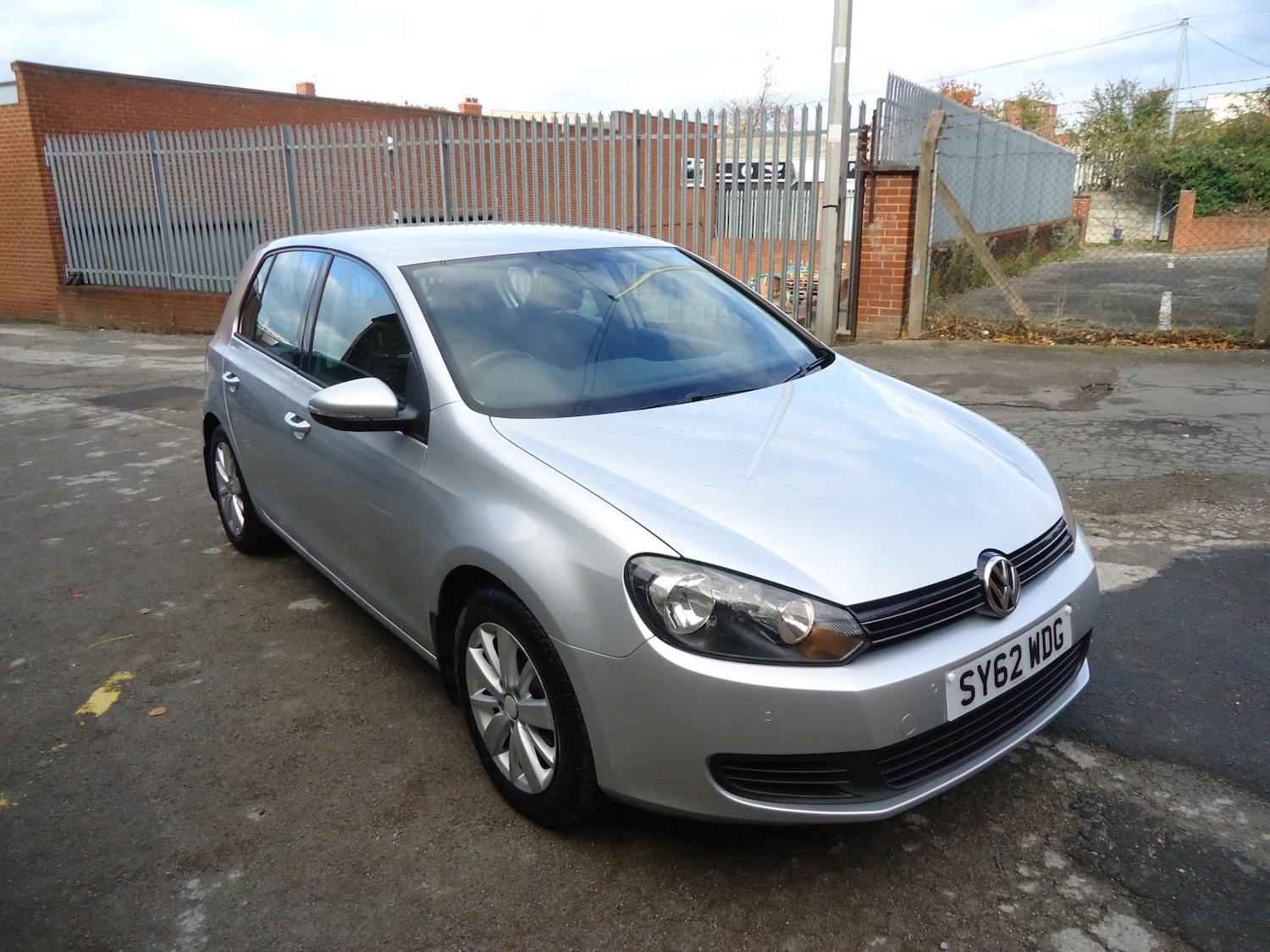 Used Volkswagen Golf 2012 for sale - 76397011: Photo 1