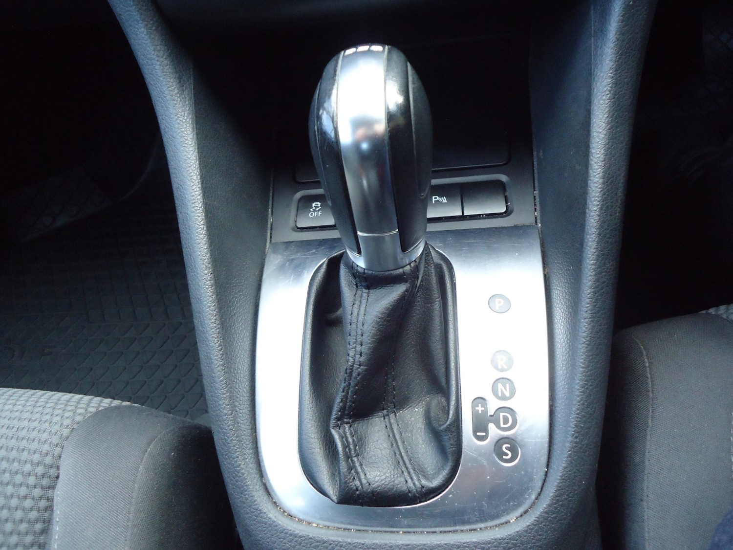 Used Volkswagen Golf 2012 for sale - 76397011: Photo 17