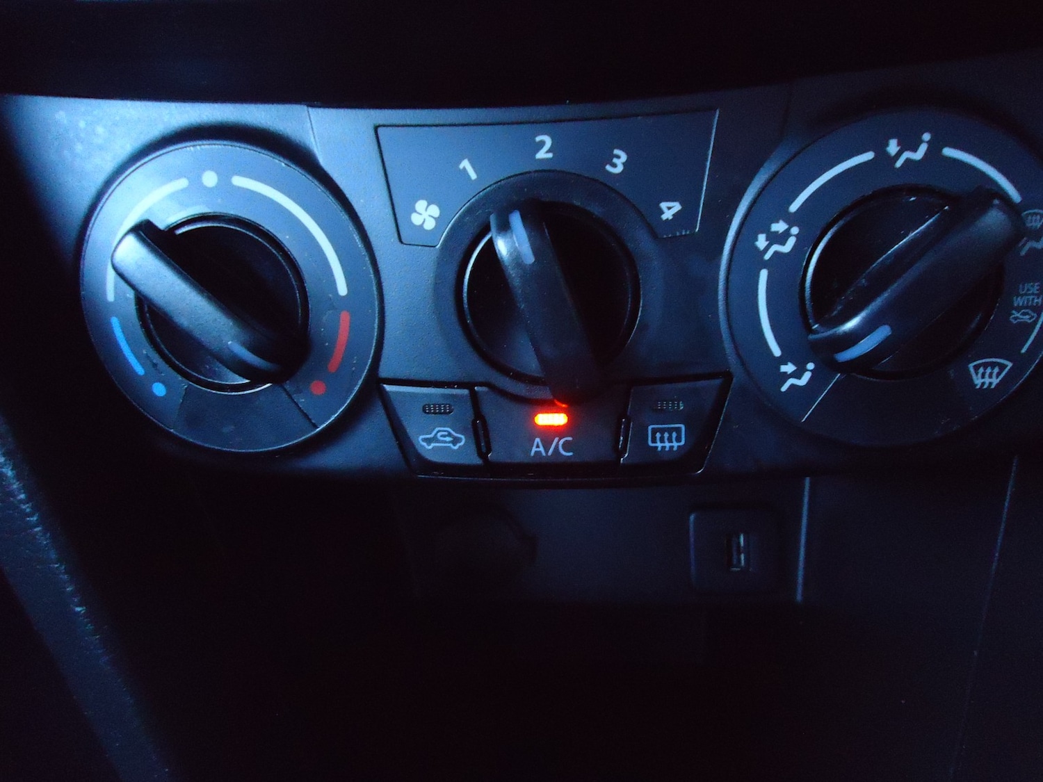 Used Suzuki Swift 2014 for sale - 77107734: Photo 15