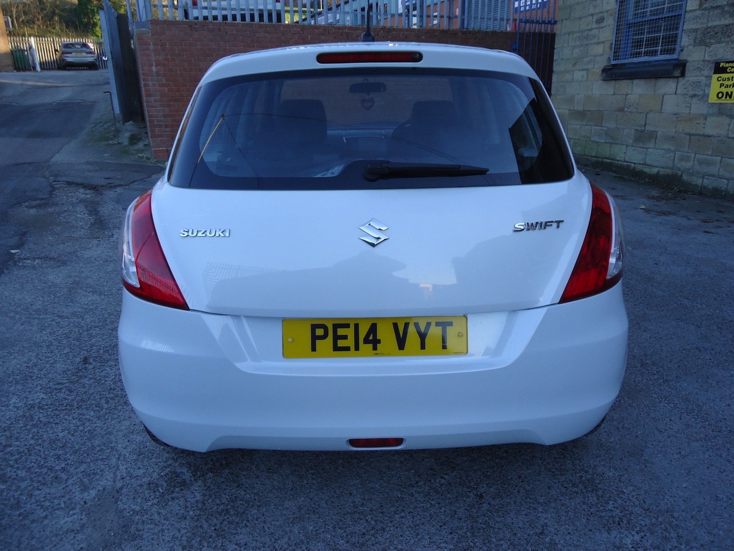 Used Suzuki Swift 2014 for sale - 77107734: Photo 4