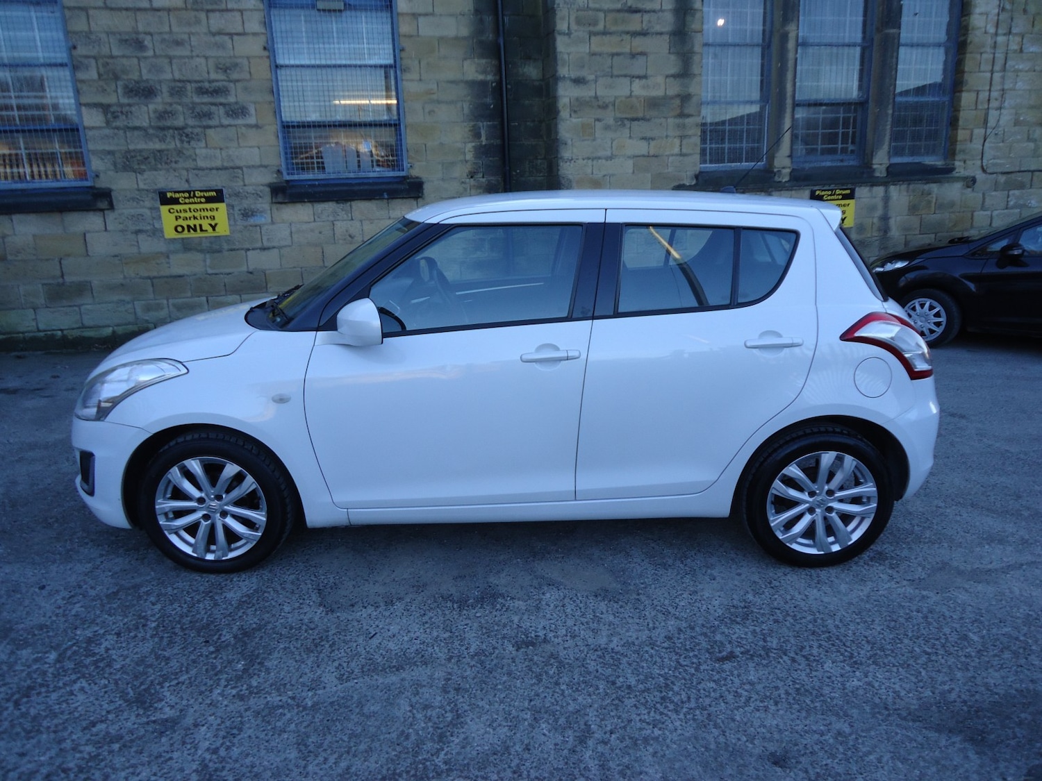 Used Suzuki Swift 2014 for sale - 77107734: Photo 6
