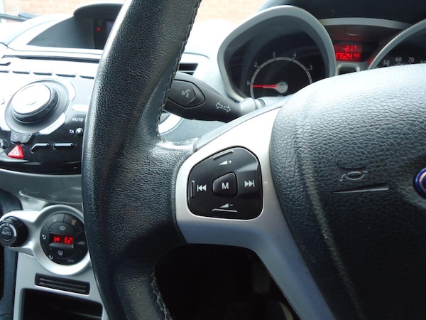 Used Ford Fiesta 2011 for sale - 75667948: Photo 21