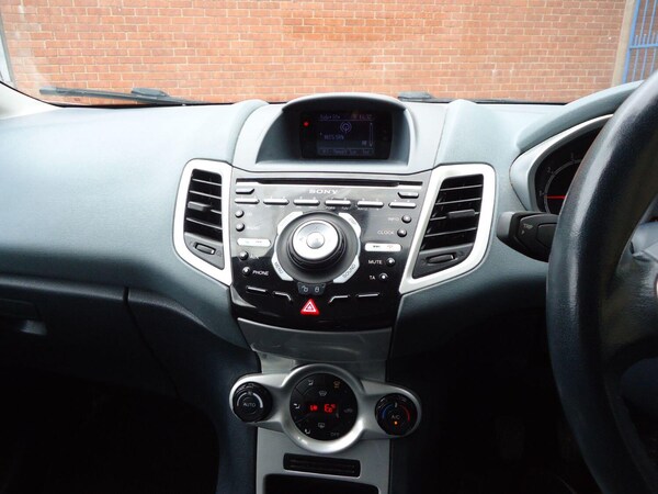 Used Ford Fiesta 2011 for sale - 75667948: Photo 22