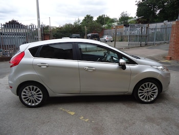 Used Ford Fiesta 2011 for sale - 75667948: Photo