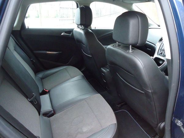 Used Vauxhall Astra 2011 for sale - 75667798: Photo 12