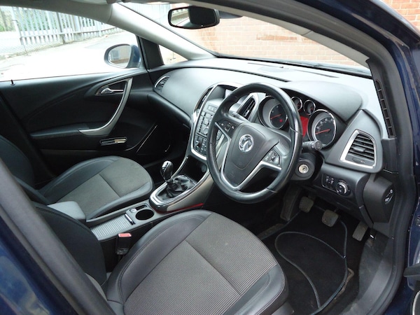 Used Vauxhall Astra 2011 for sale - 75667798: Photo 16