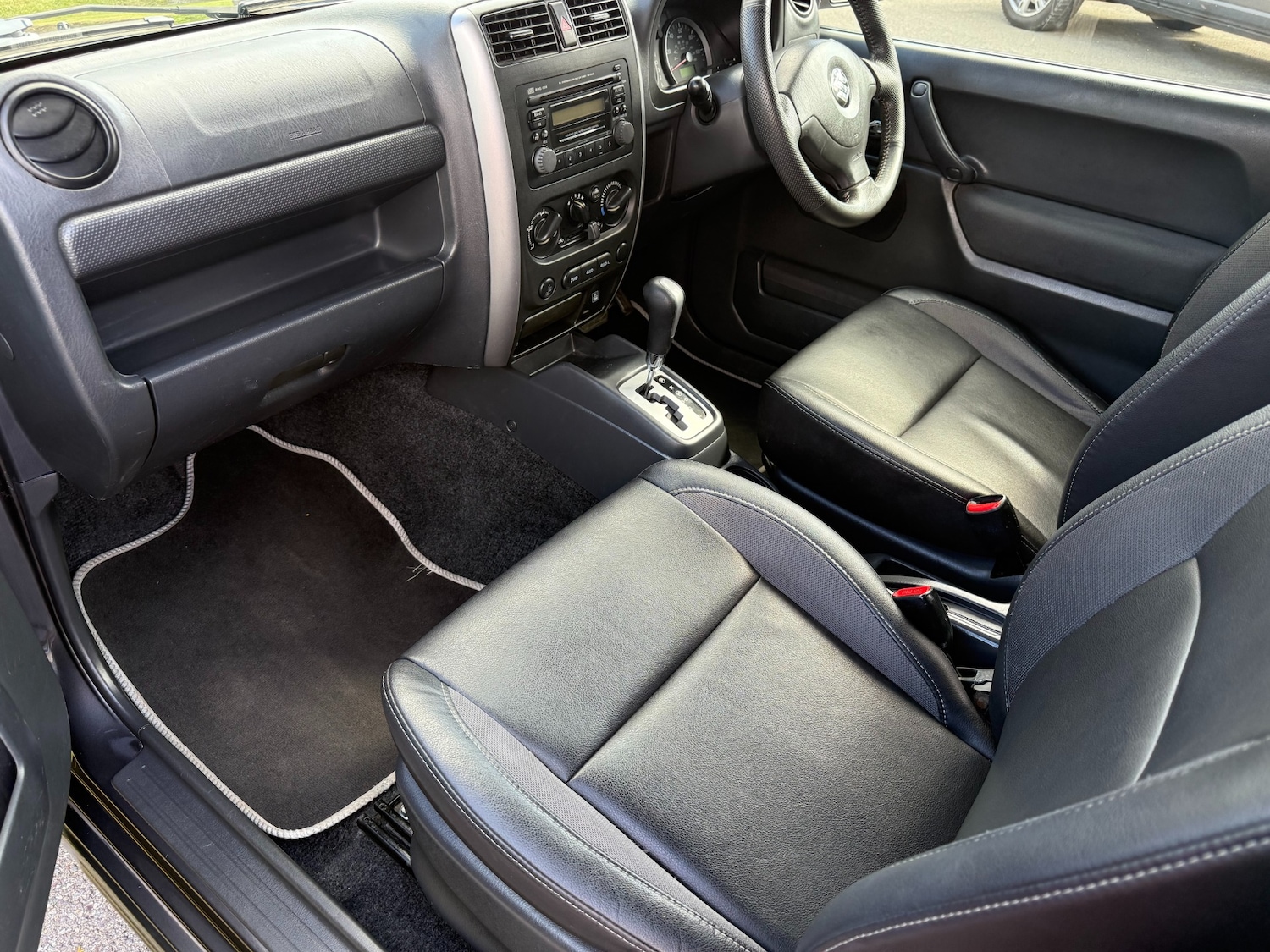 Used Suzuki Jimny 2012 for sale - 76027638: Photo 7