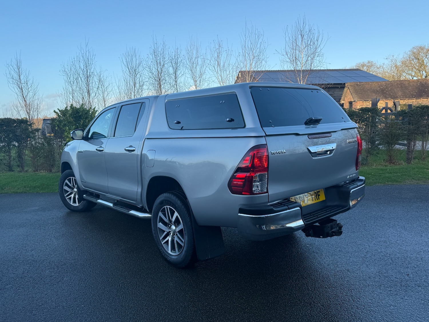 Used Toyota Hilux 2017 for sale - 76894508: Photo 2