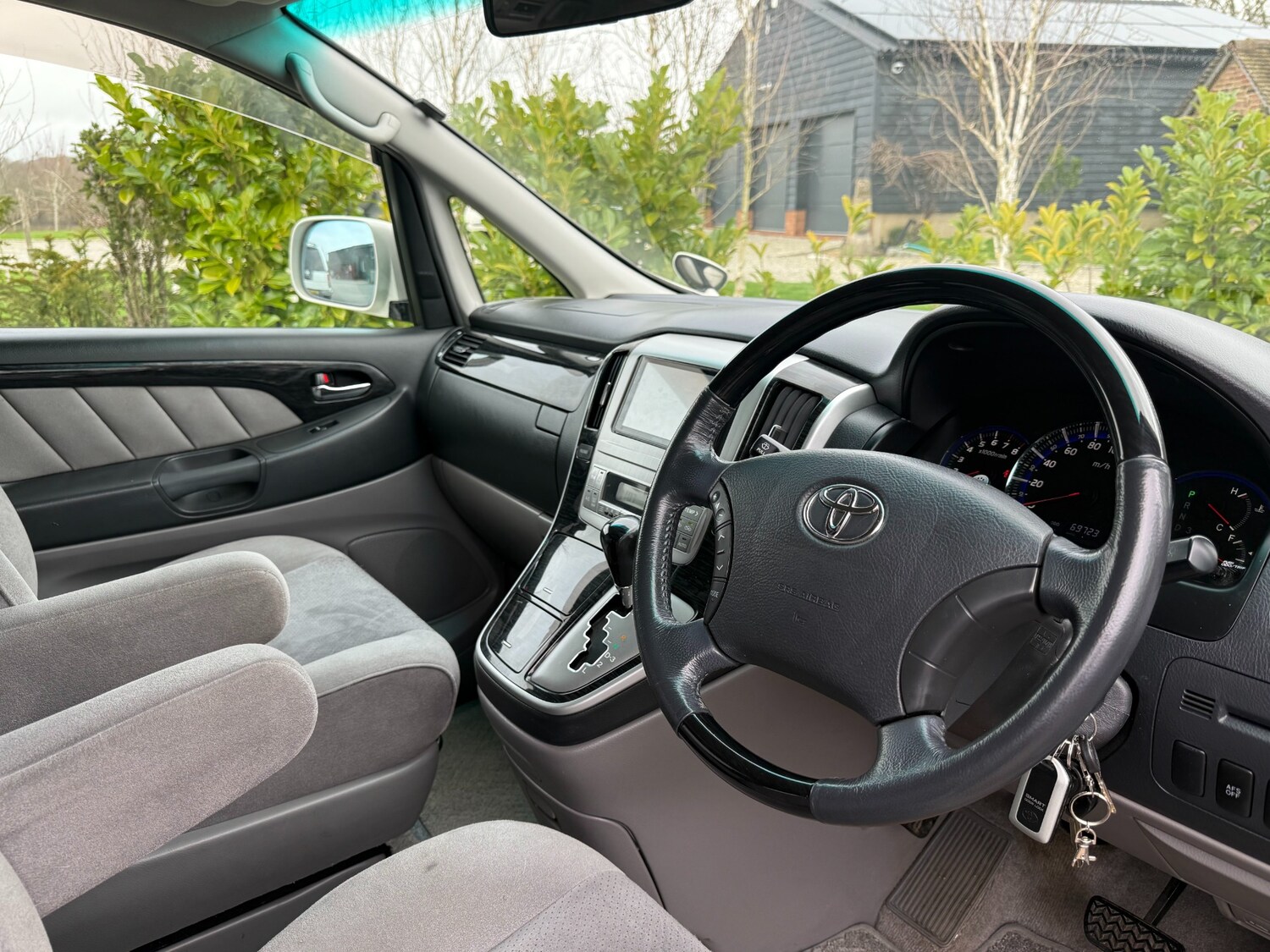 Used Toyota Alphard 2021 for sale - 77676255: Photo 12