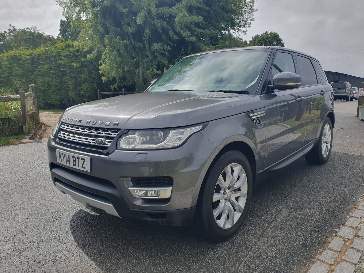 Used Land Rover Range Rover Sport 2014 for sale - 75994852: Photo 1