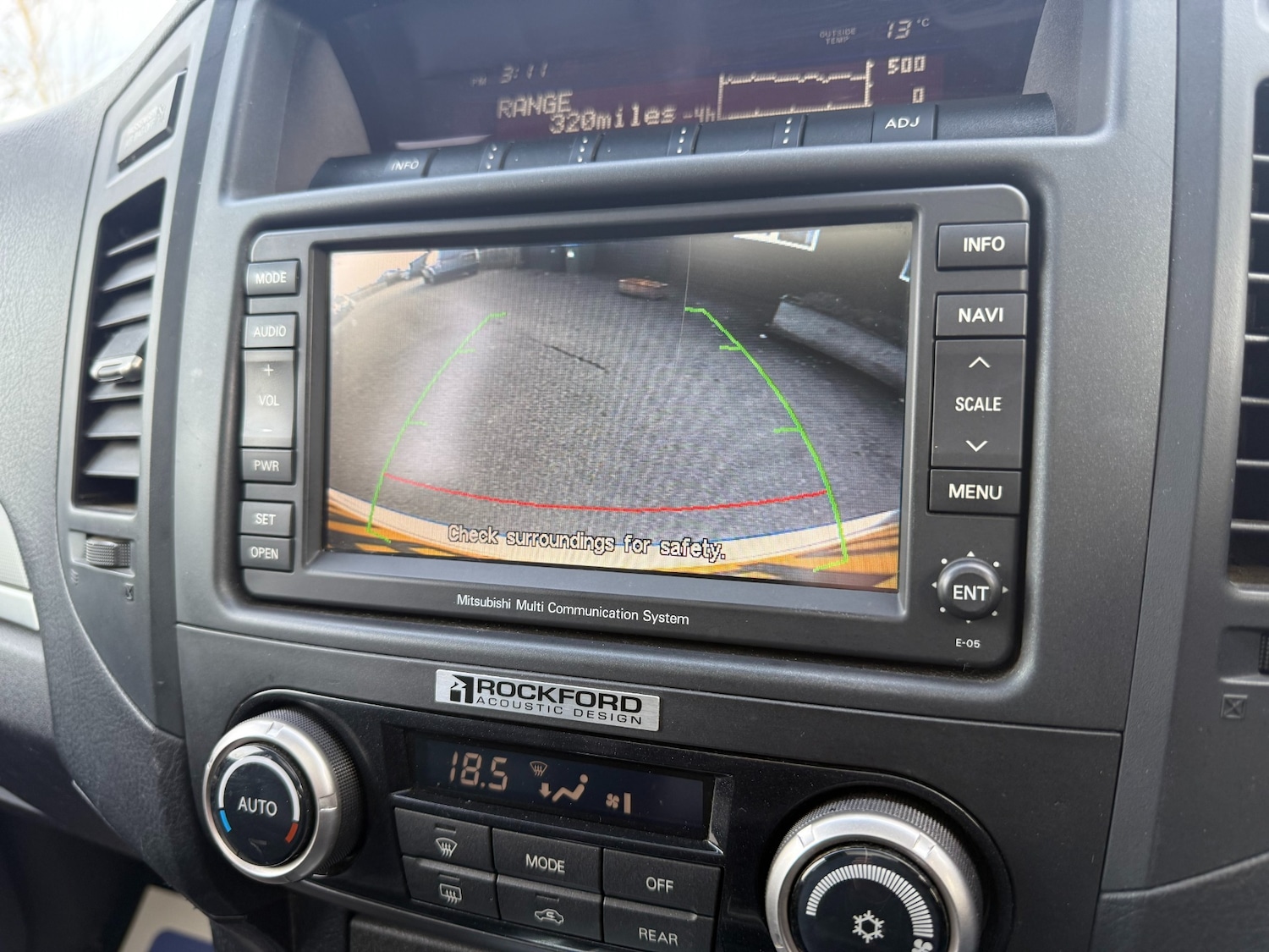 Used Mitsubishi Shogun 2011 for sale - 76466114: Photo 15